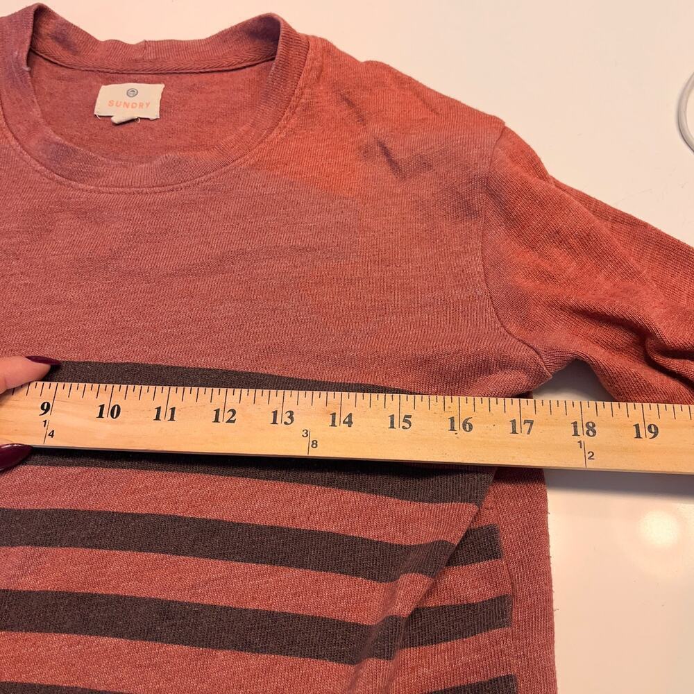 Sundry Red Striped Printed Long Sleeve Pullover Sweatshirt Size Small - Picture 6 of 7